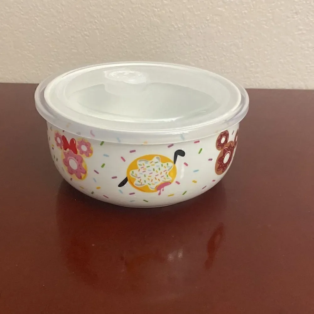 🍩🍩Mickey Mouse and Friends 26 Oz Round Plastic Microwave Bowl & Vented Lid
